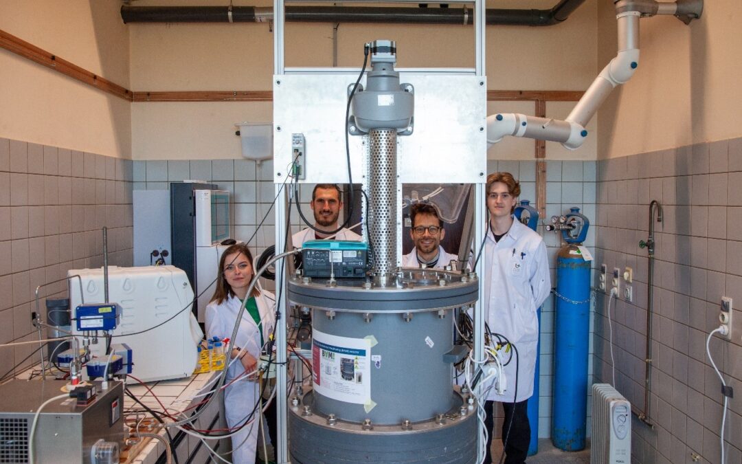 In-depth reactor testing at the University of Antwerp 